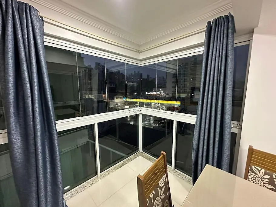 Apartmán Ap Novo E Climatizado No Centro Com Otima Localizacao Na Avenida Principal Piratuba Brazílie